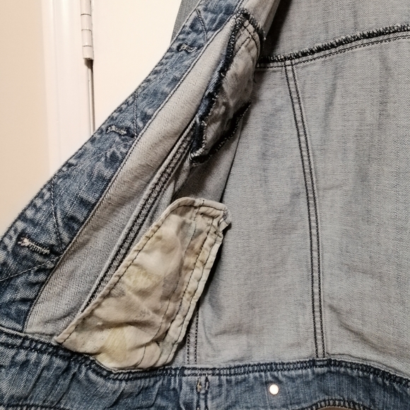 American Eagle Jean Jacket - Picture 2 of 5